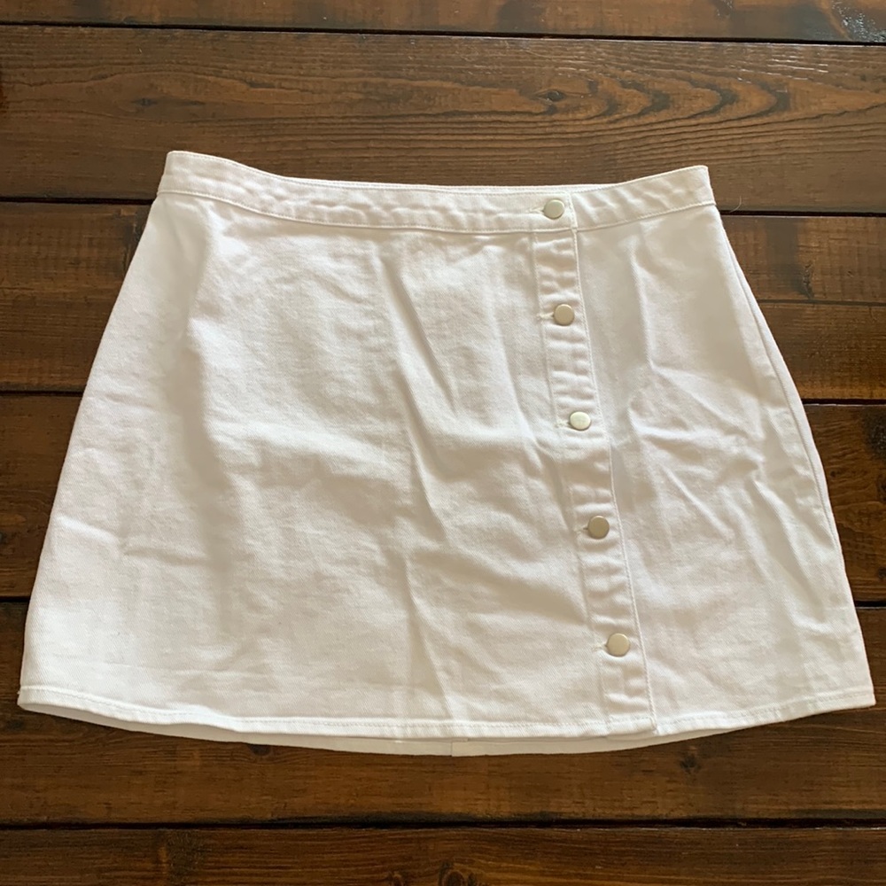 White jean skirt, large